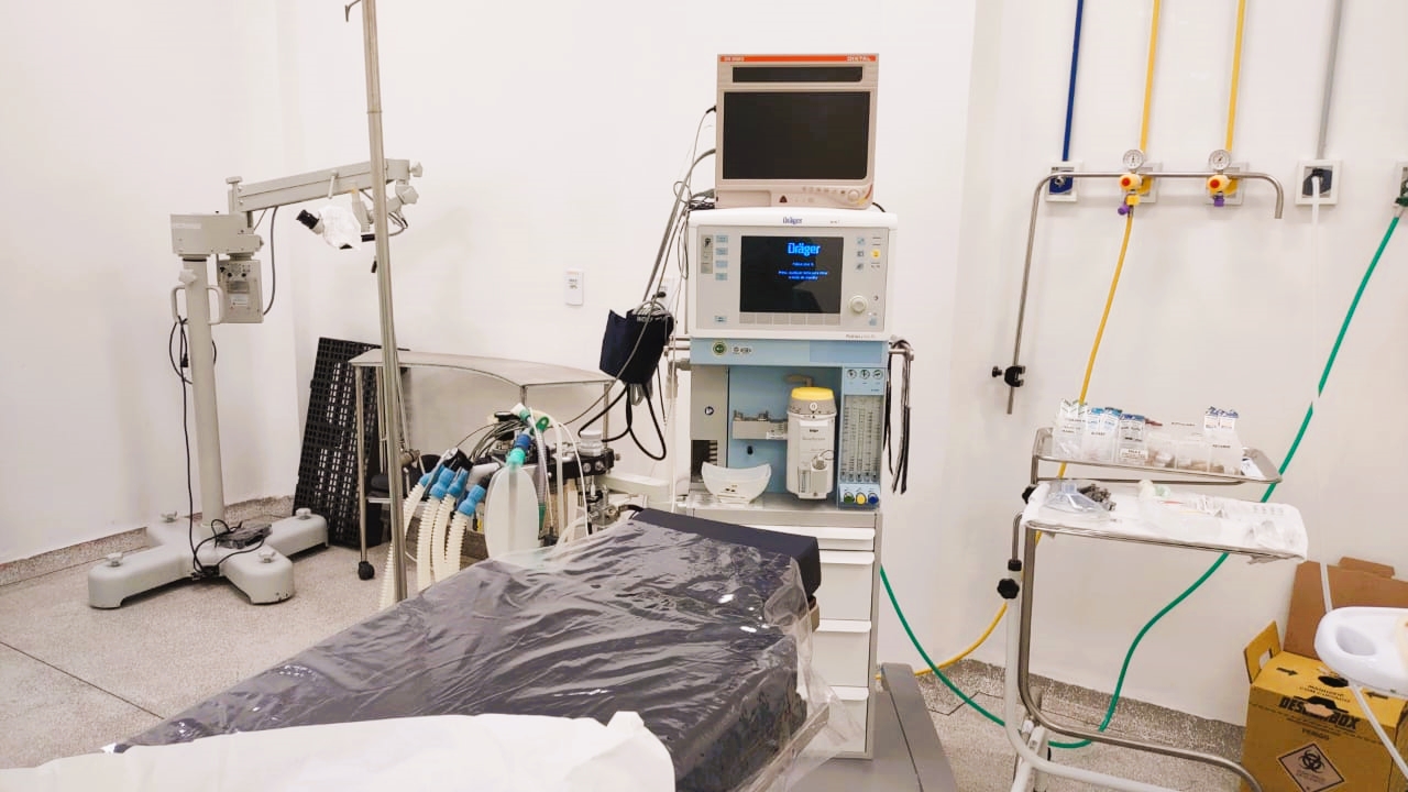 Sindmed-AC encontra graves problemas no centro cirúrgico do Huerb