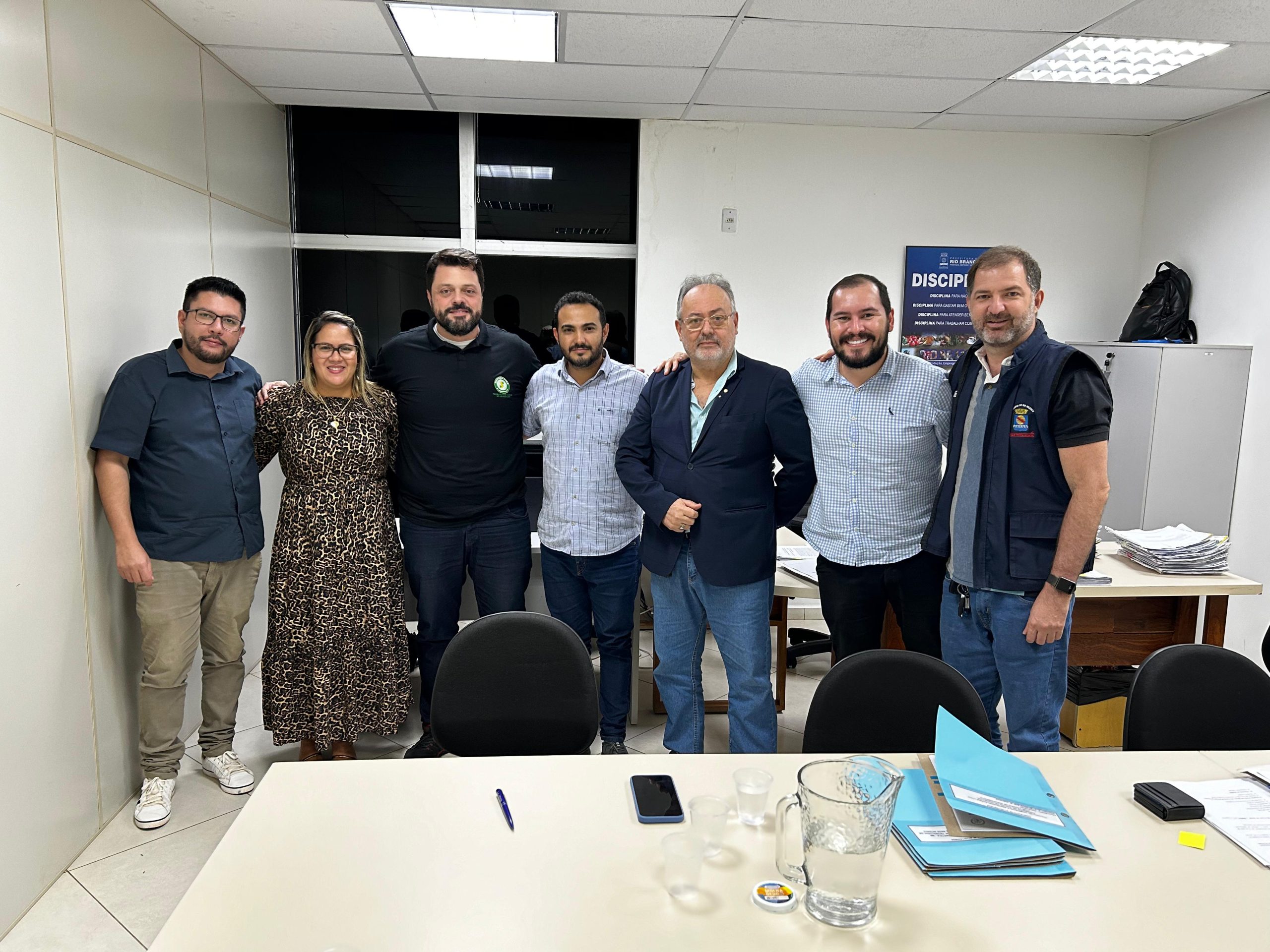 Diretores do Sindmed-AC visitam novo secretário e debatem temas de interesse da classe