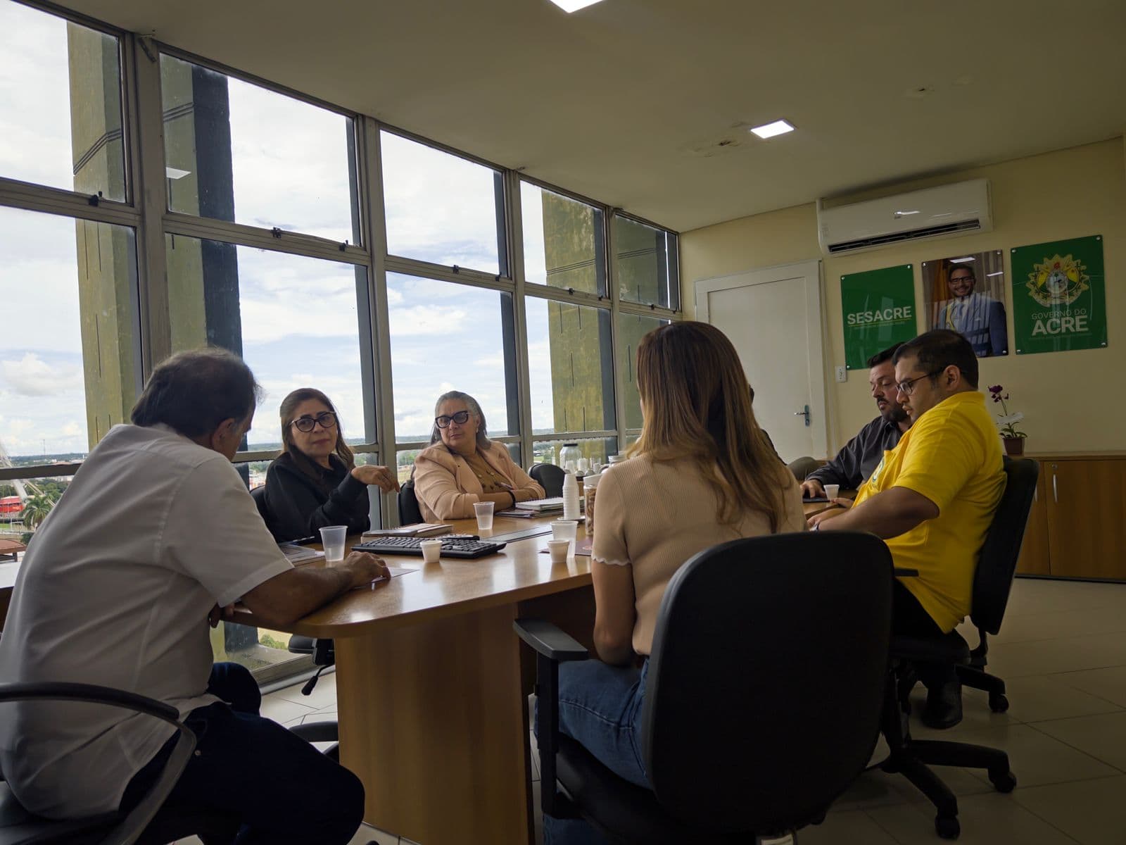 Sindmed-AC cobra reforço na segurança de médicos em reunião com a Sesacre