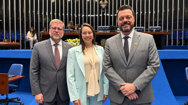 Em Brasília, presidente do Sindmed-AC representa categoria em homenagem no Senado e em negociação na AgSUS