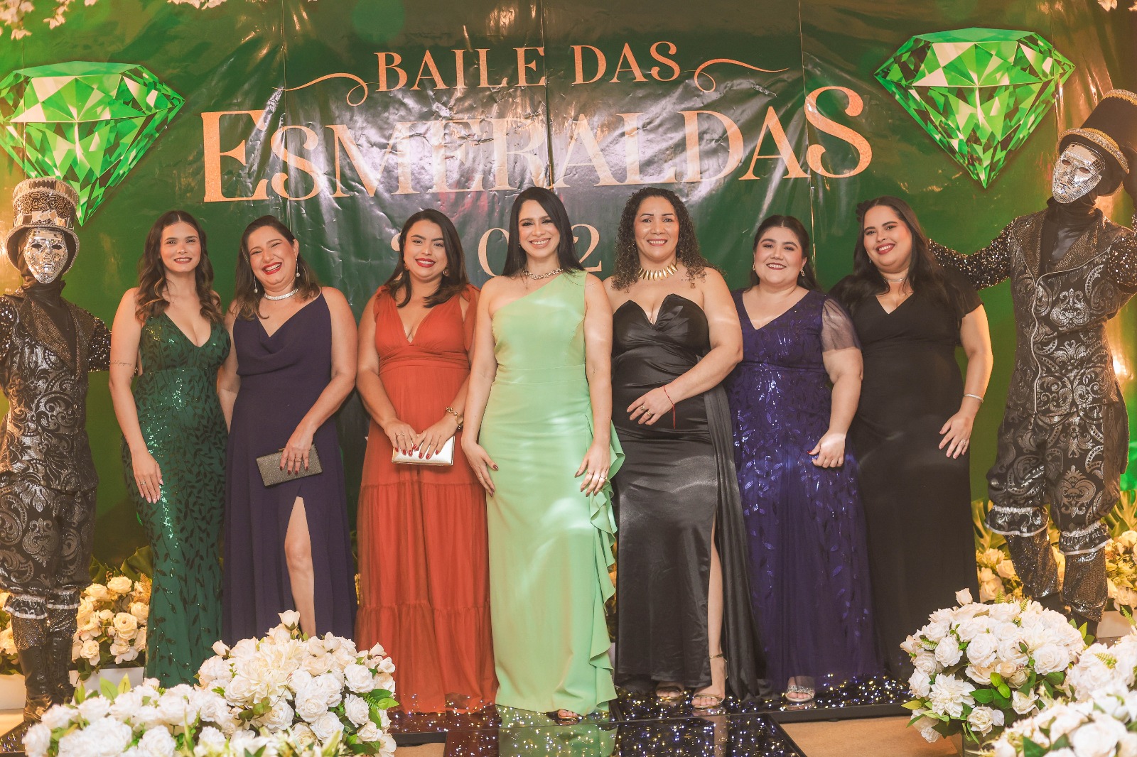 Baile das Esmeraldas reúne mais de 400 pessoas em celebração aos 37 anos do Sindmed-AC